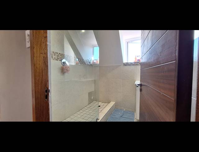 2 BEDROOM APARTMENT FOR SALE IN MUSGRAVE